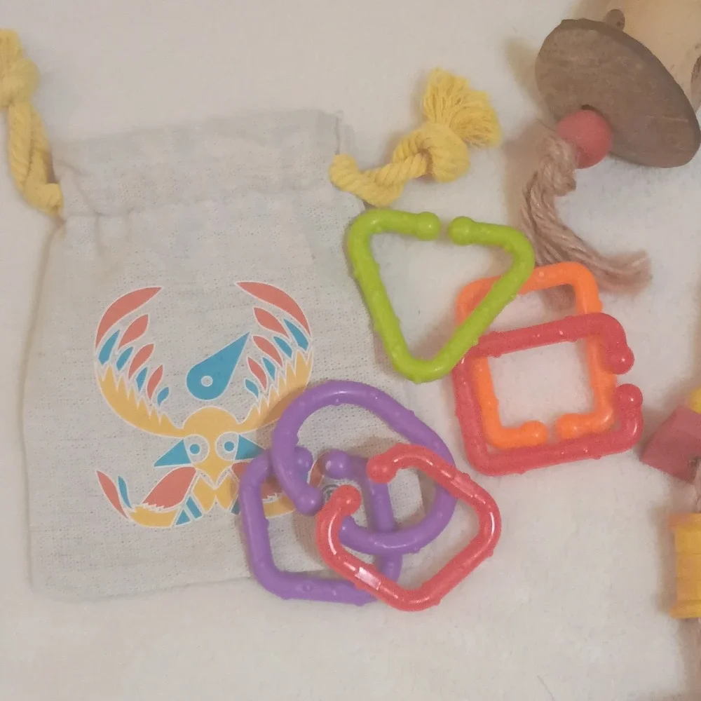 JoJoMonsta Bird Toy‎